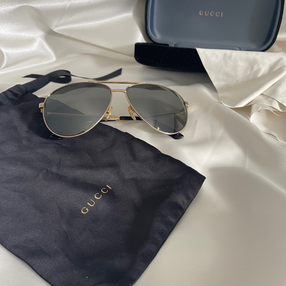 Gucci aviator sunglasses